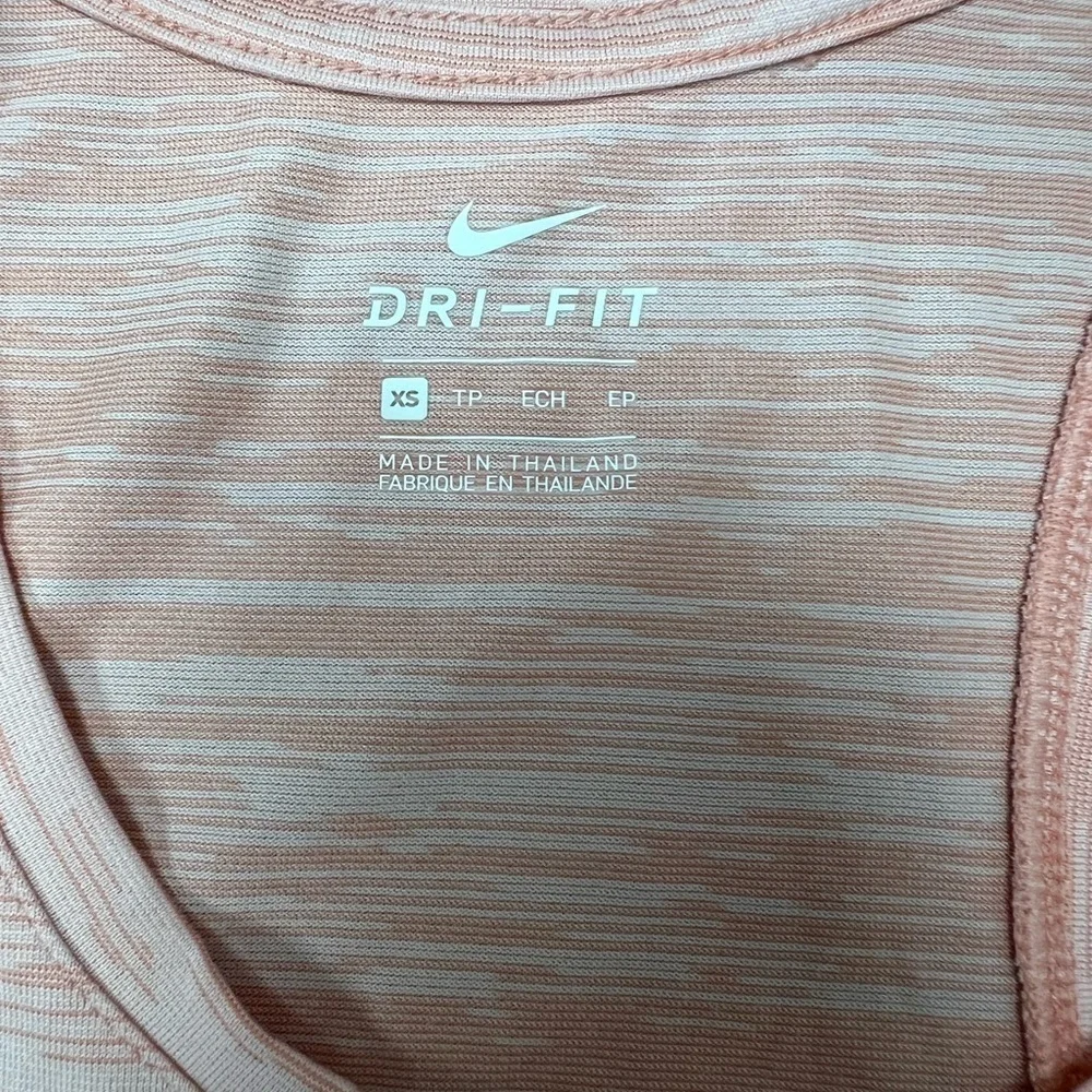 Nike Dri Fit Womens Size XS  Gray Athletic Logo Tank Top Coral Pink - Picture 3 of 6